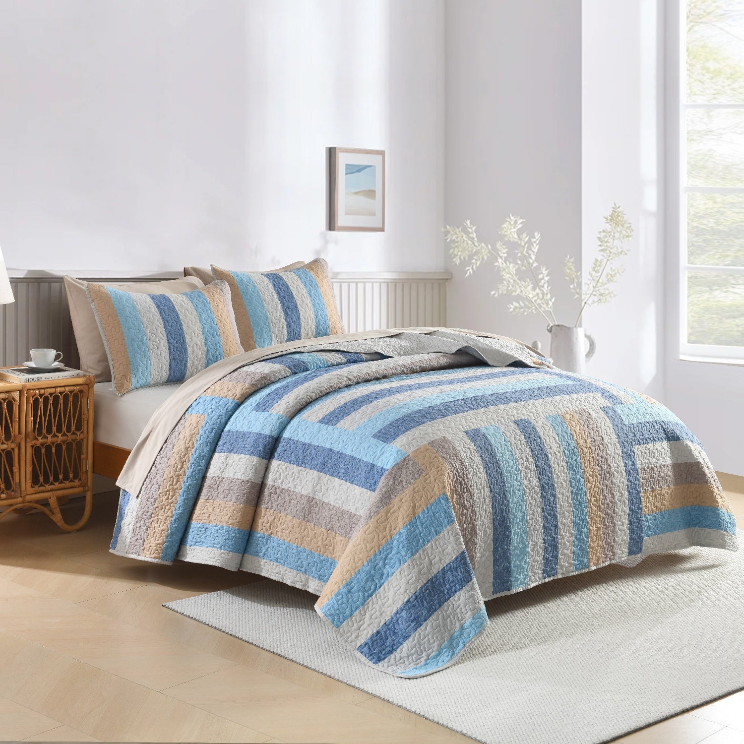 Luxury Quilted Bedspread  Lightweight All-Season Quilt with 6 Stylish Patterns for Bedroom & Guest Room